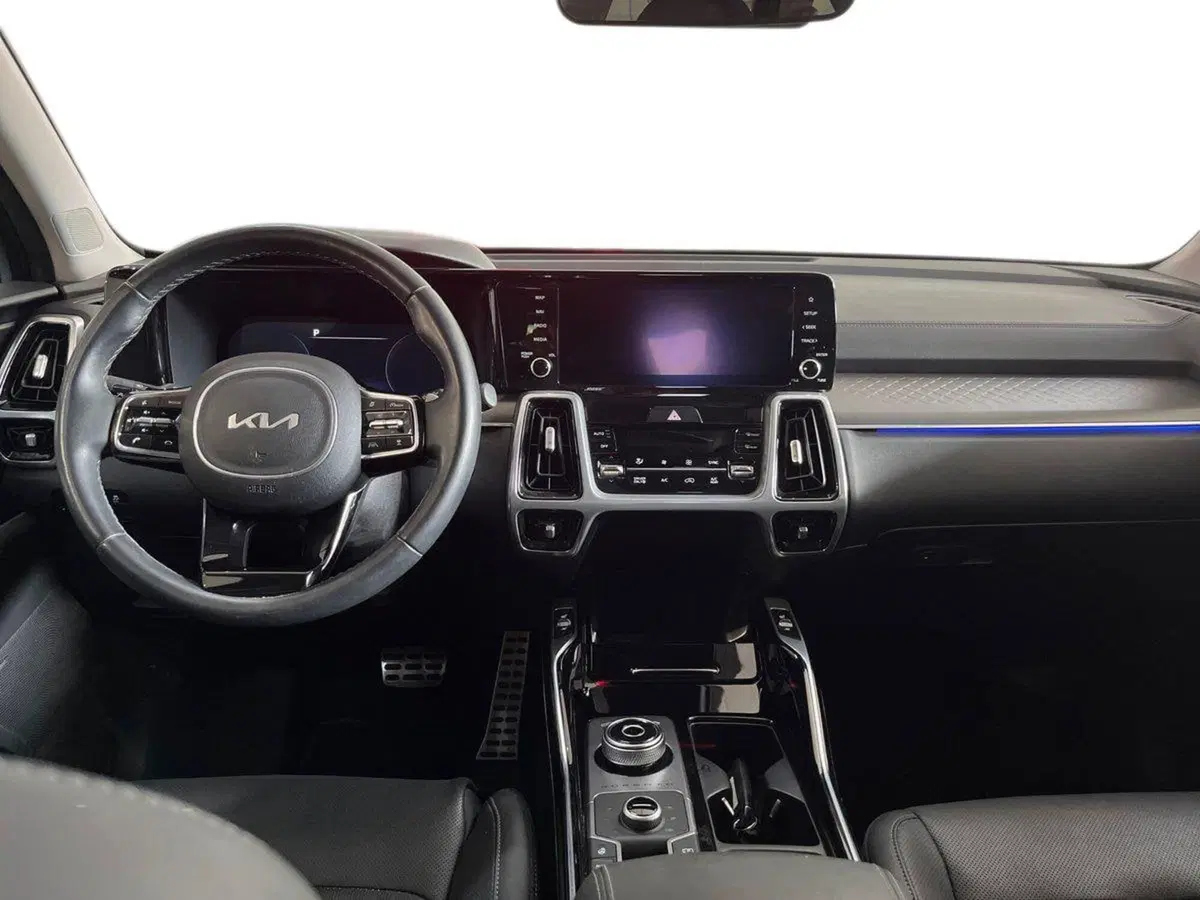 Kia Sorento usata a Bari (8)