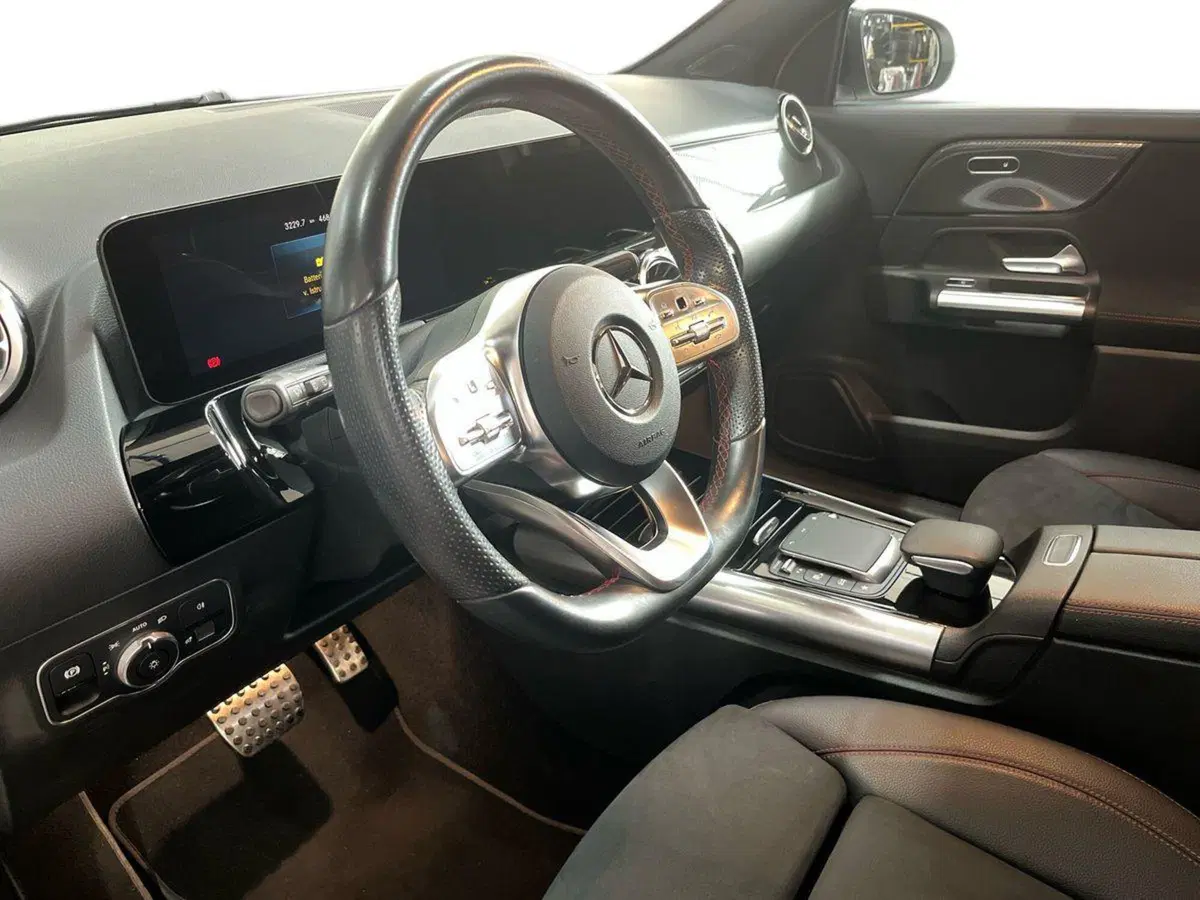Mercedes-Benz GLA SUV usata a Foggia (7)