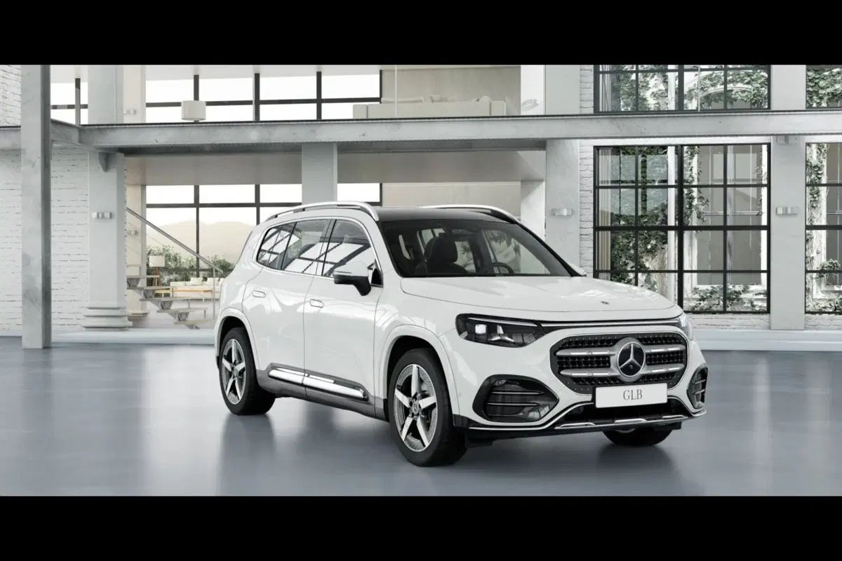 Mercedes-Benz GLB nuova a Pescara (2)