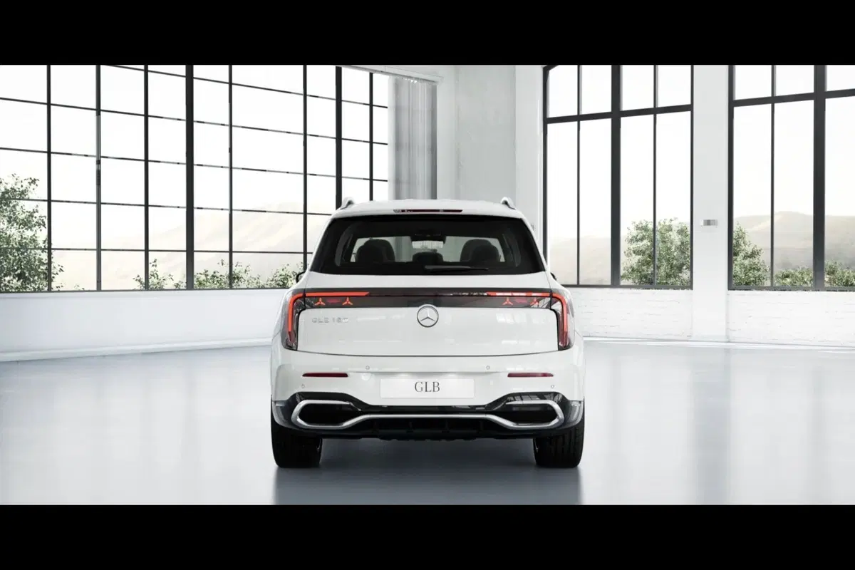 Mercedes-Benz GLB nuova a Pescara (5)