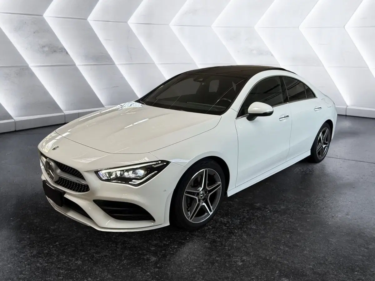 Mercedes-Benz CLA usata a Napoli