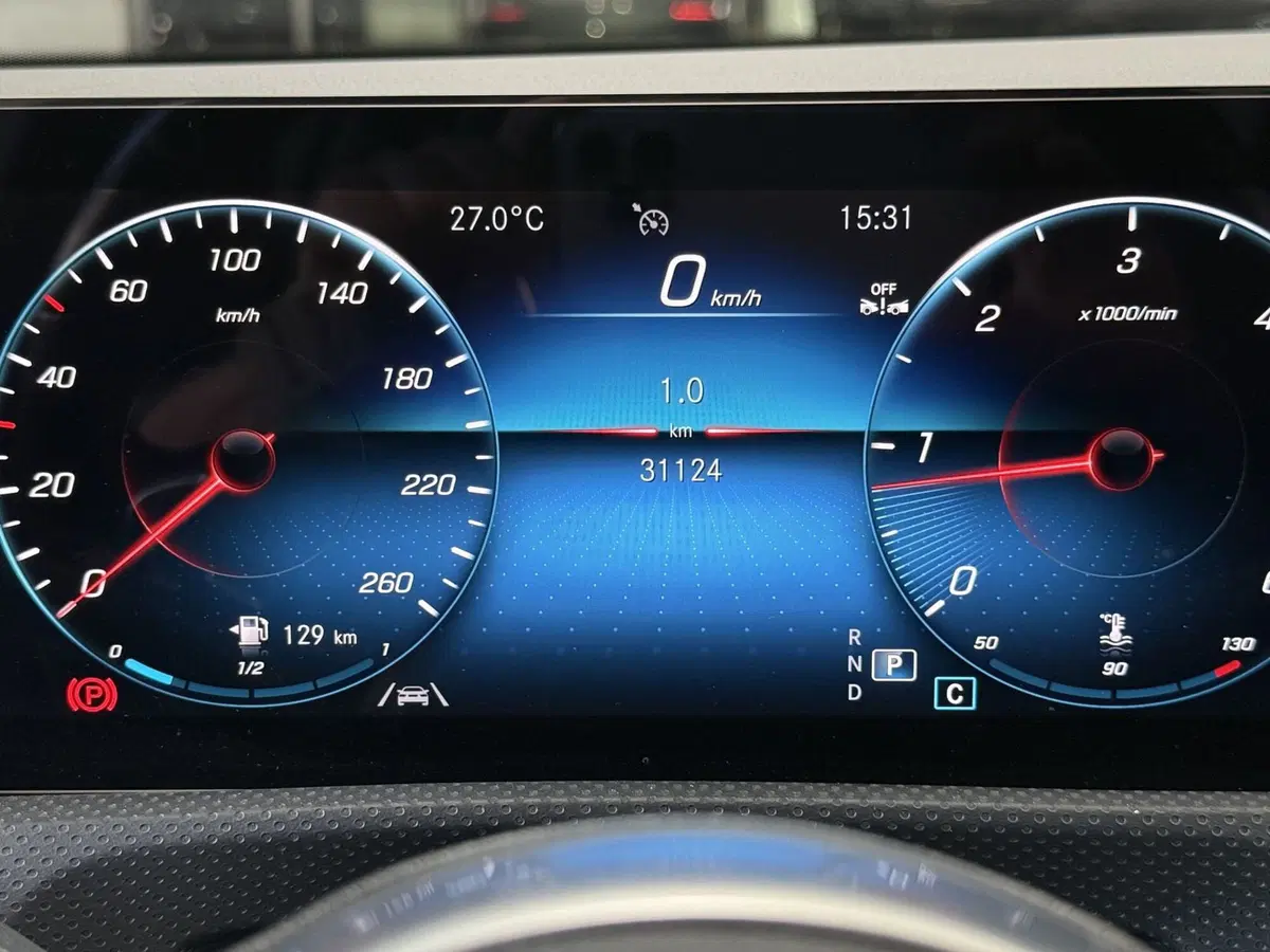 Mercedes-Benz CLA usata a Napoli (11)