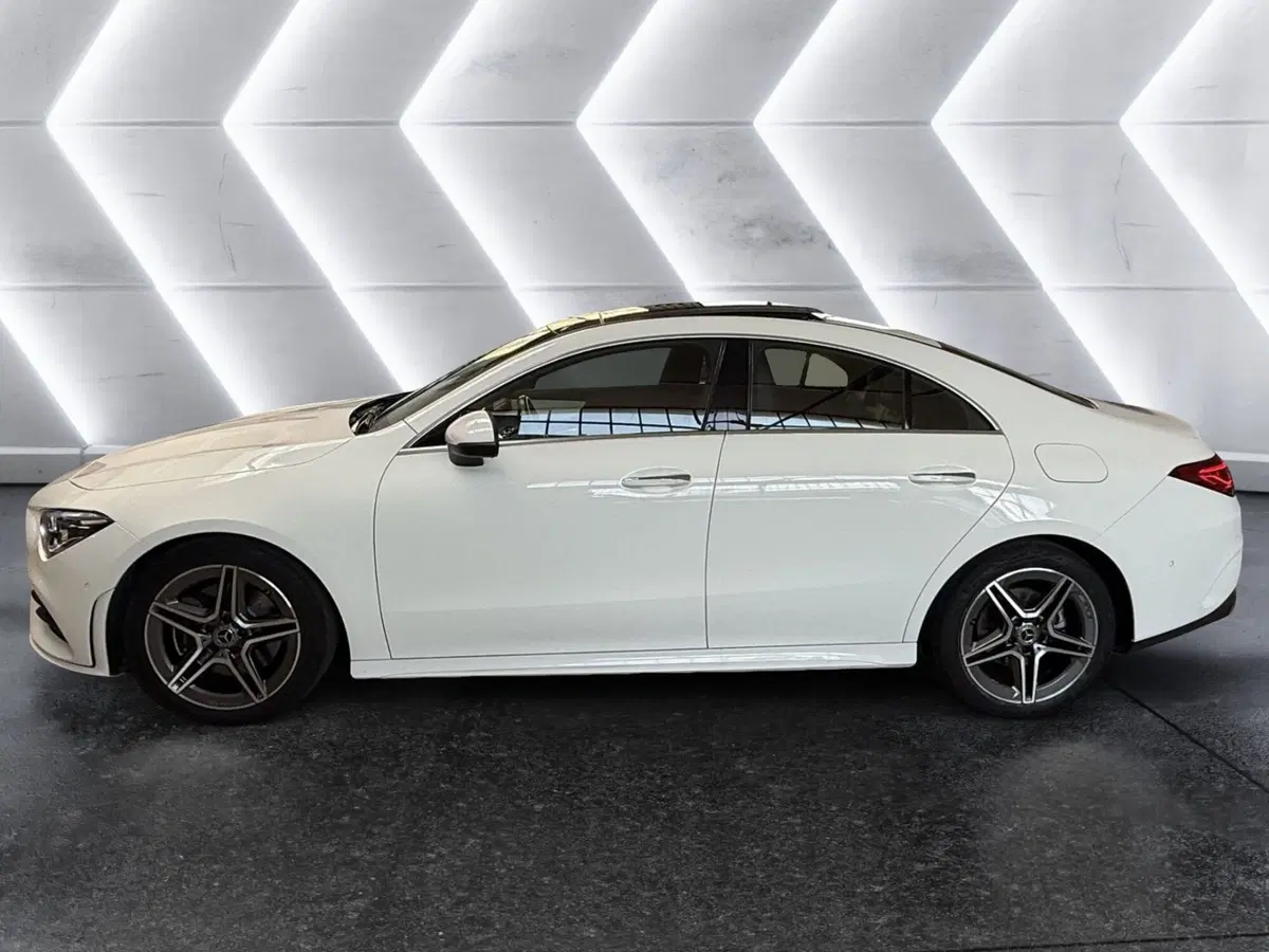 Mercedes-Benz CLA usata a Napoli (4)