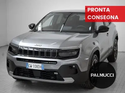 Jeep Avenger 1.2 turbo e-hybrid mhev Summit fwd 110cv edct6 del 2024 usata a Prato