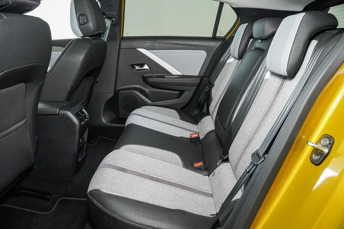 Opel Astra usata a Perugia (9)