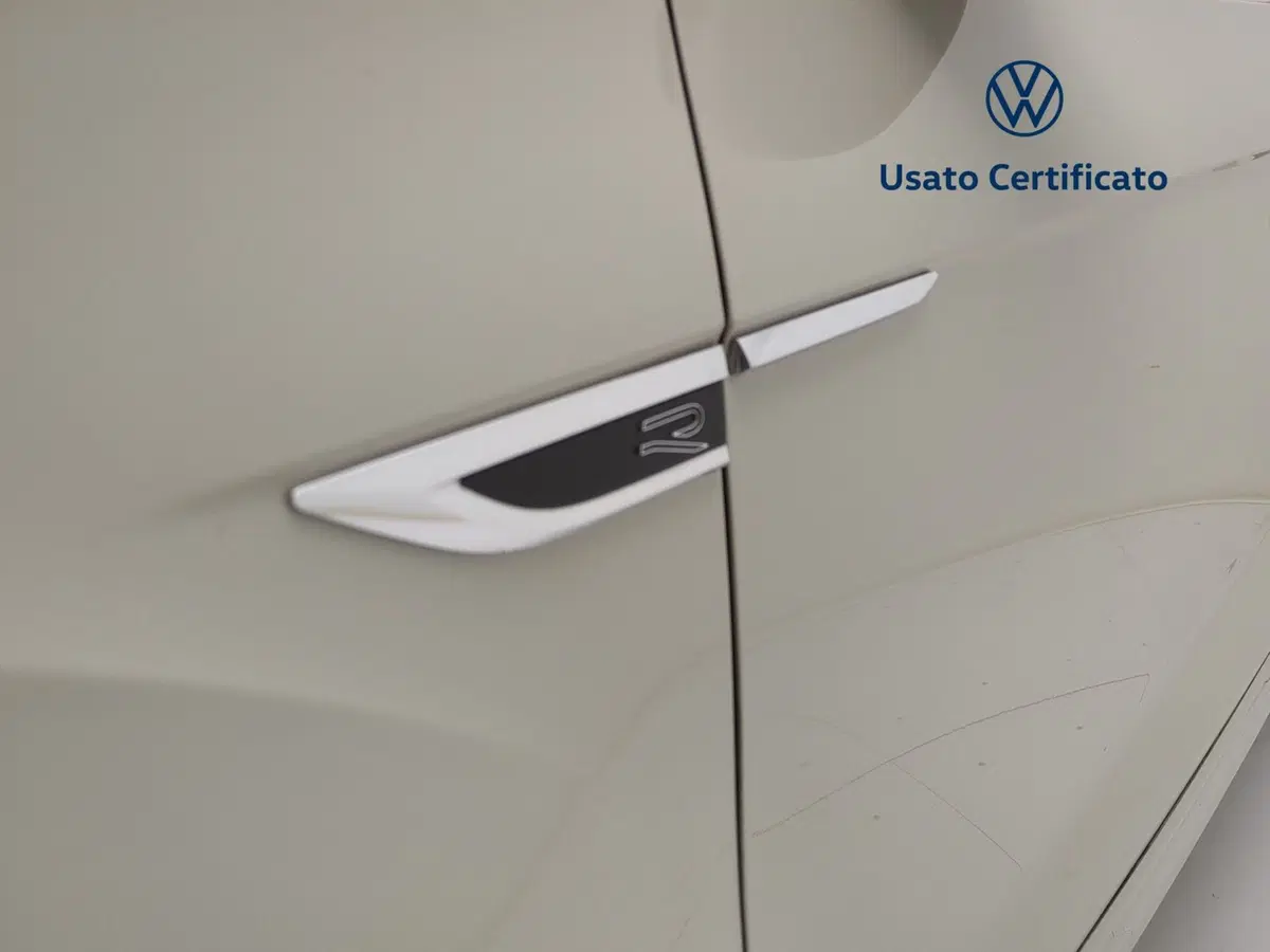 Volkswagen T-Roc usata a Avellino (13)