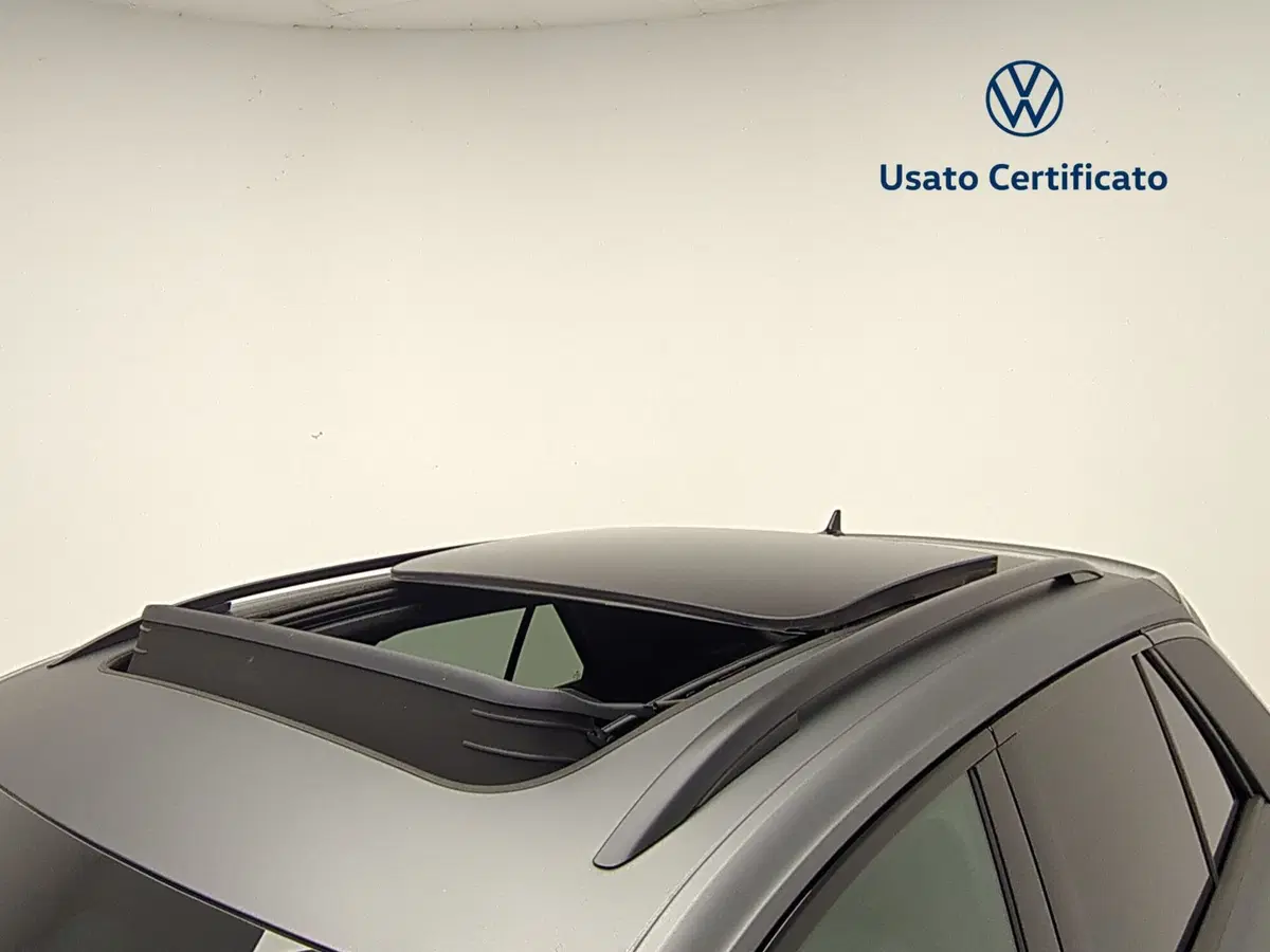 Volkswagen T-Roc usata a Avellino (16)