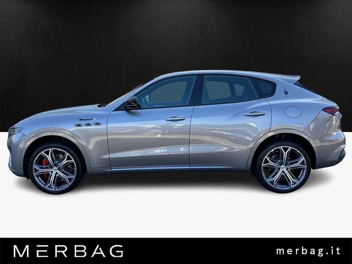Maserati Levante usata a Milano (6)