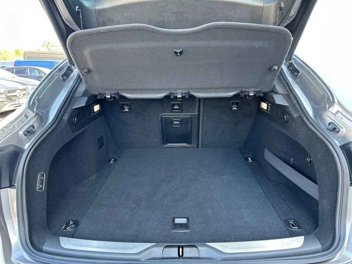 Maserati Levante usata a Milano (7)