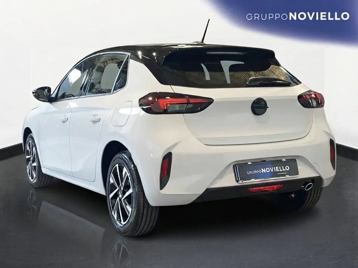 Opel Corsa nuova a Salerno (5)