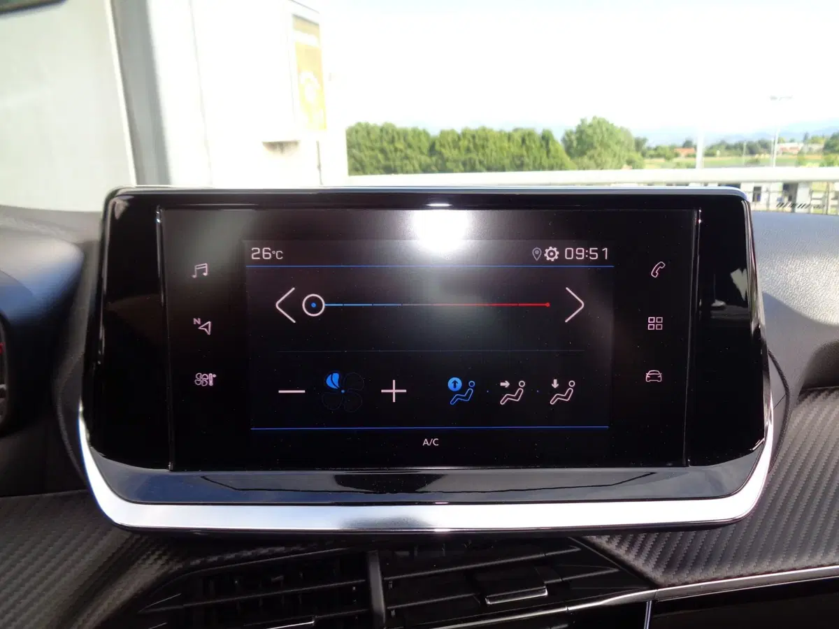 Peugeot 208 usata a Belluno (13)