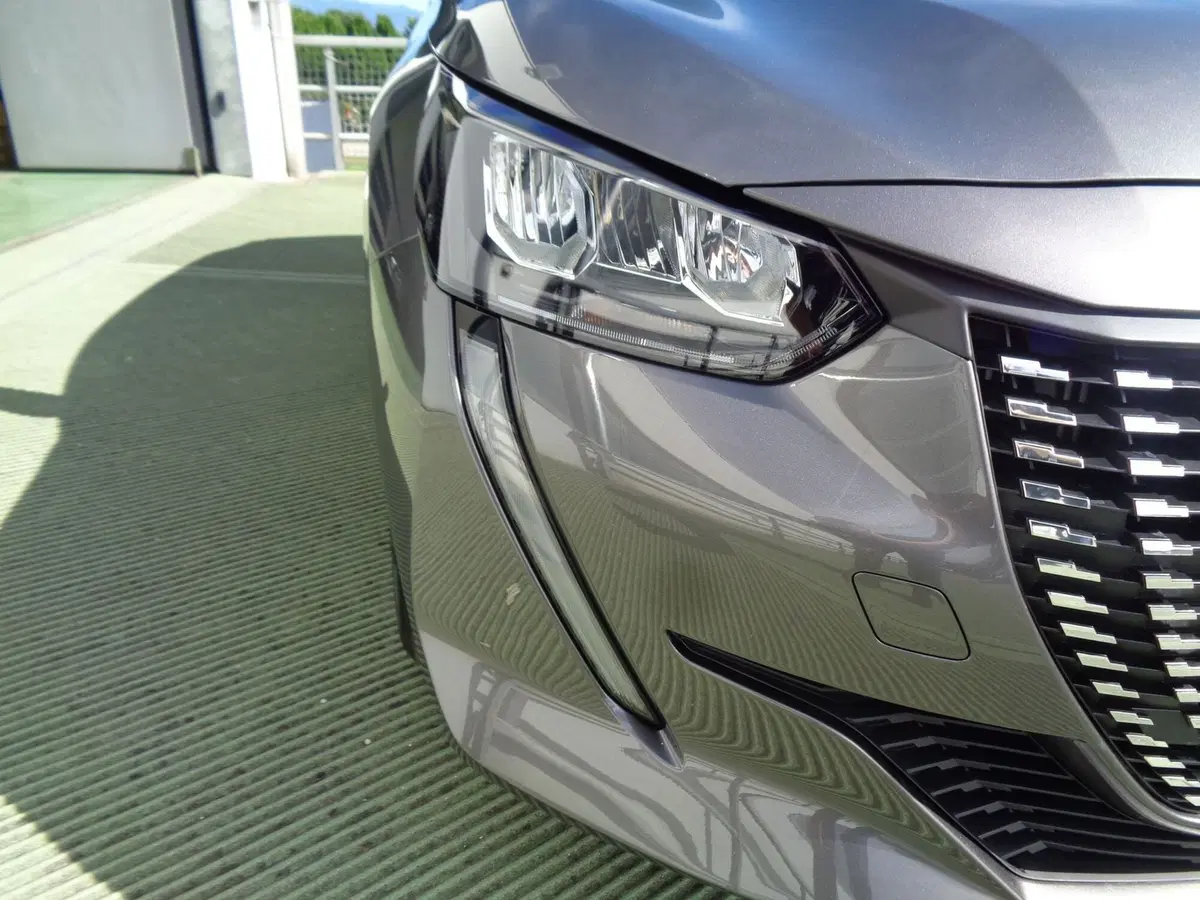 Peugeot 208 usata a Belluno (5)