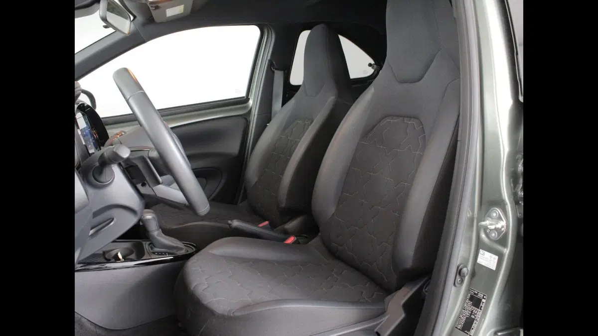 Toyota Aygo X usata a Palermo (11)