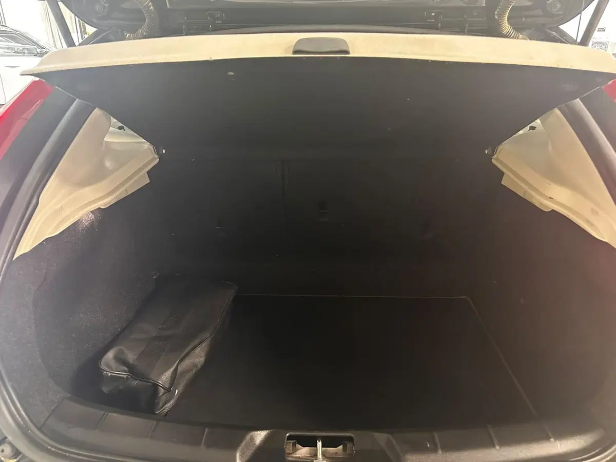 Volvo V40 Cross Country usata a Cuneo (12)