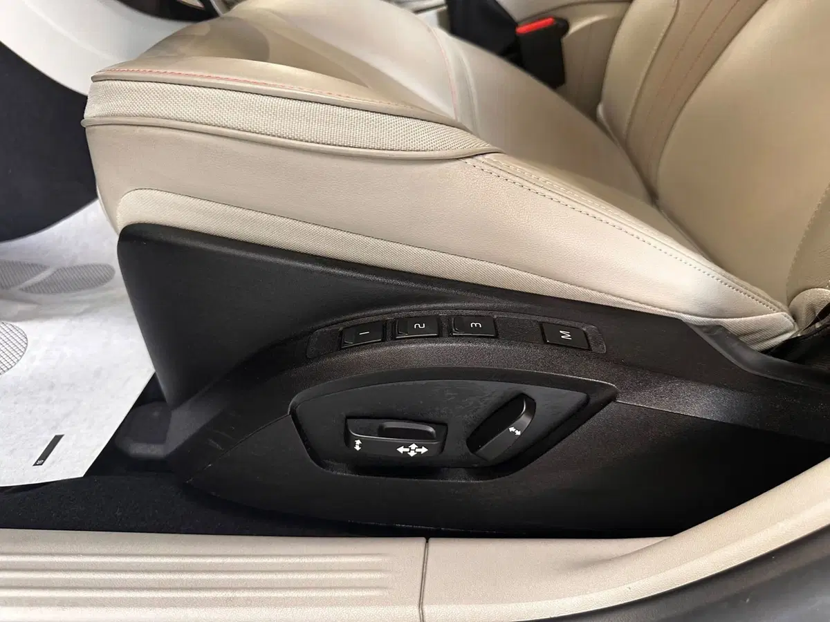 Volvo V40 Cross Country usata a Cuneo (16)
