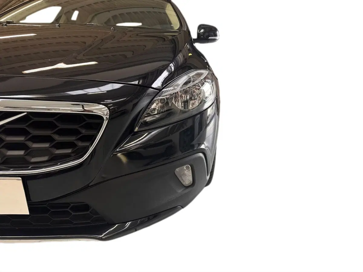 Volvo V40 Cross Country usata a Cuneo (19)