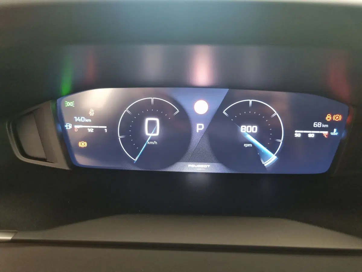 Peugeot 2008 nuova a Varese (10)