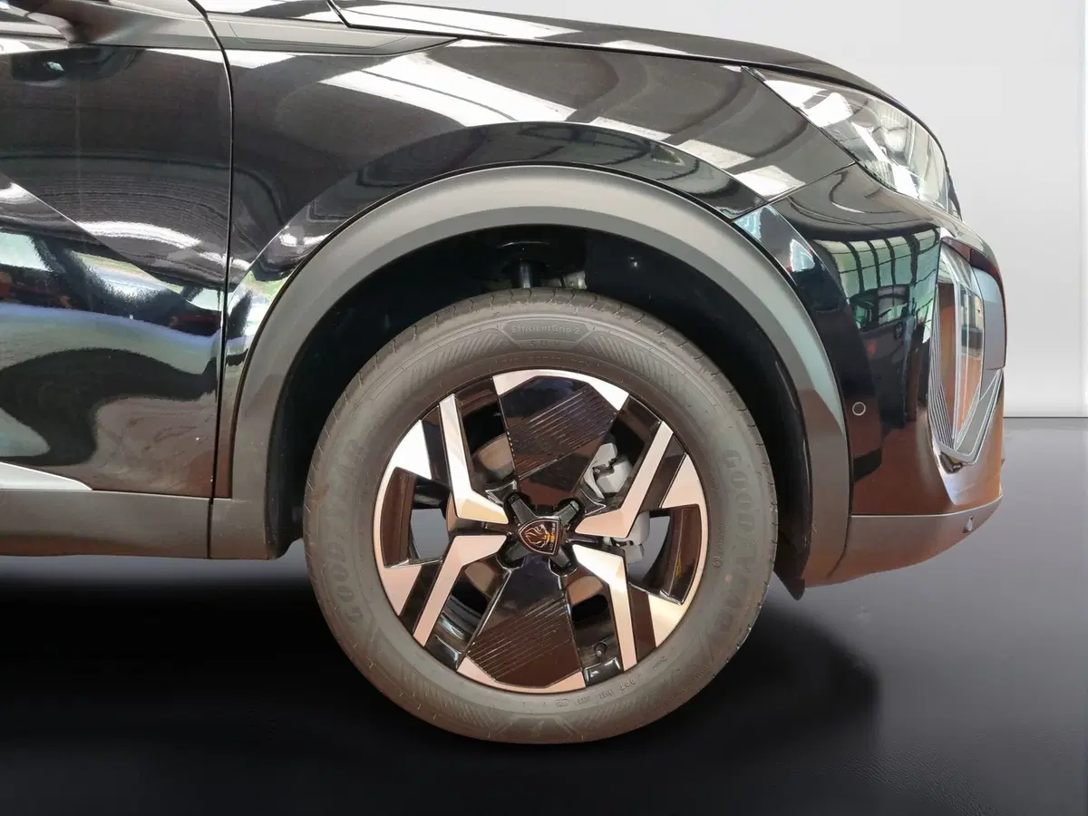 Peugeot 2008 nuova a Varese (16)