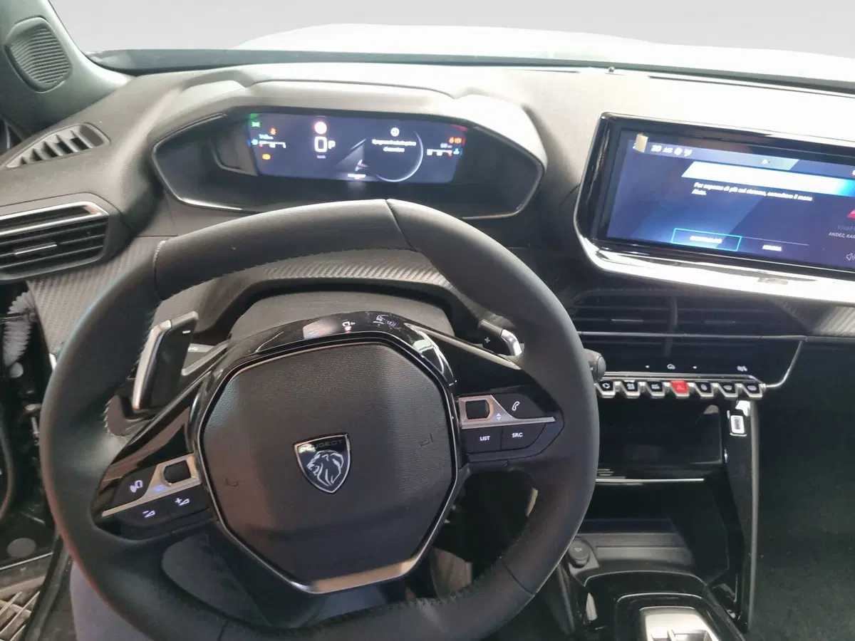 Peugeot 2008 nuova a Varese (9)