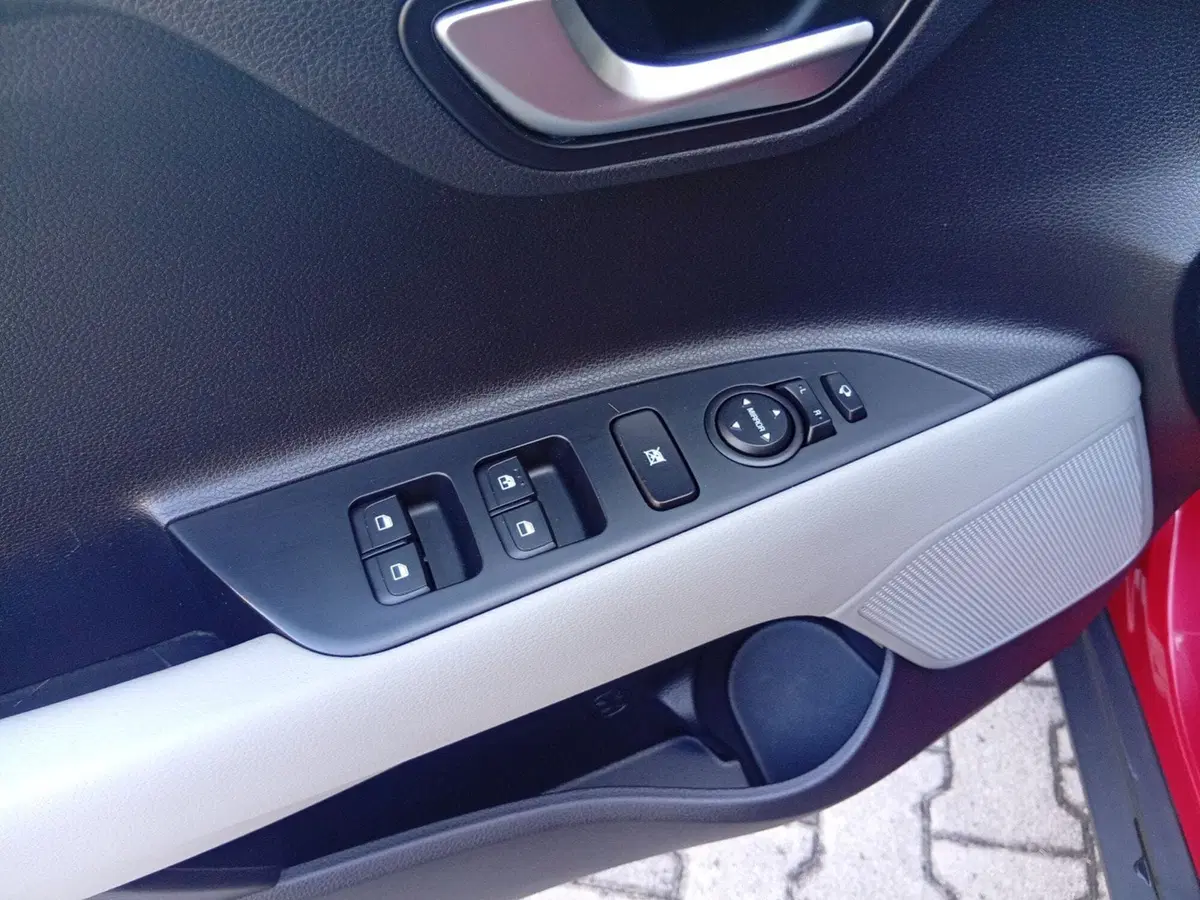 Kia Stonic usata a Brescia (15)