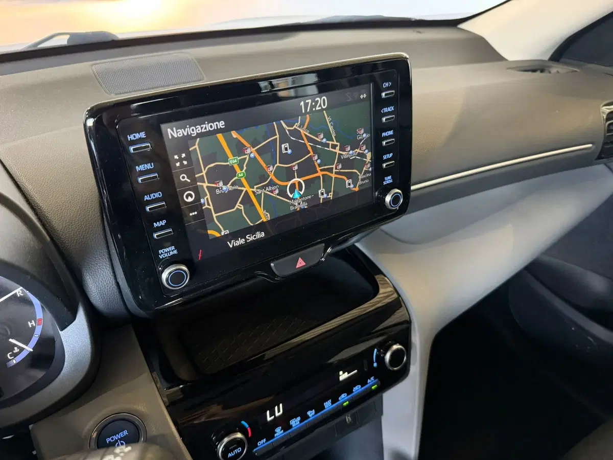 Toyota Yaris Cross usata a Monza e Brianza (11)