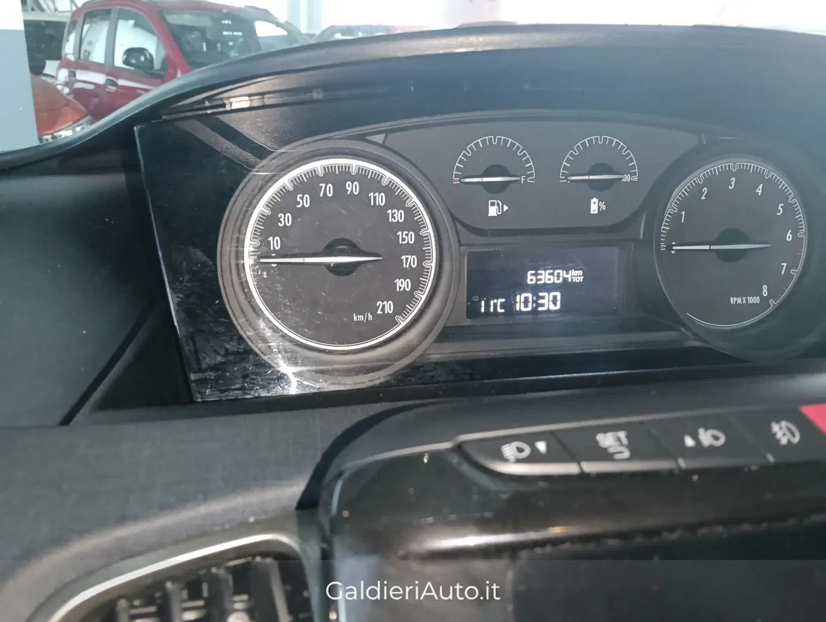Lancia Ypsilon usata a Salerno (13)