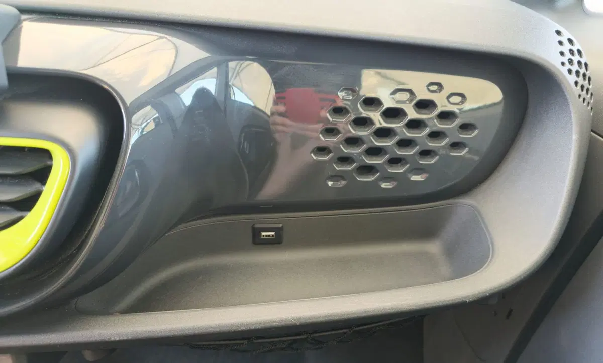 Xev XEV YoYo usata a Firenze (13)