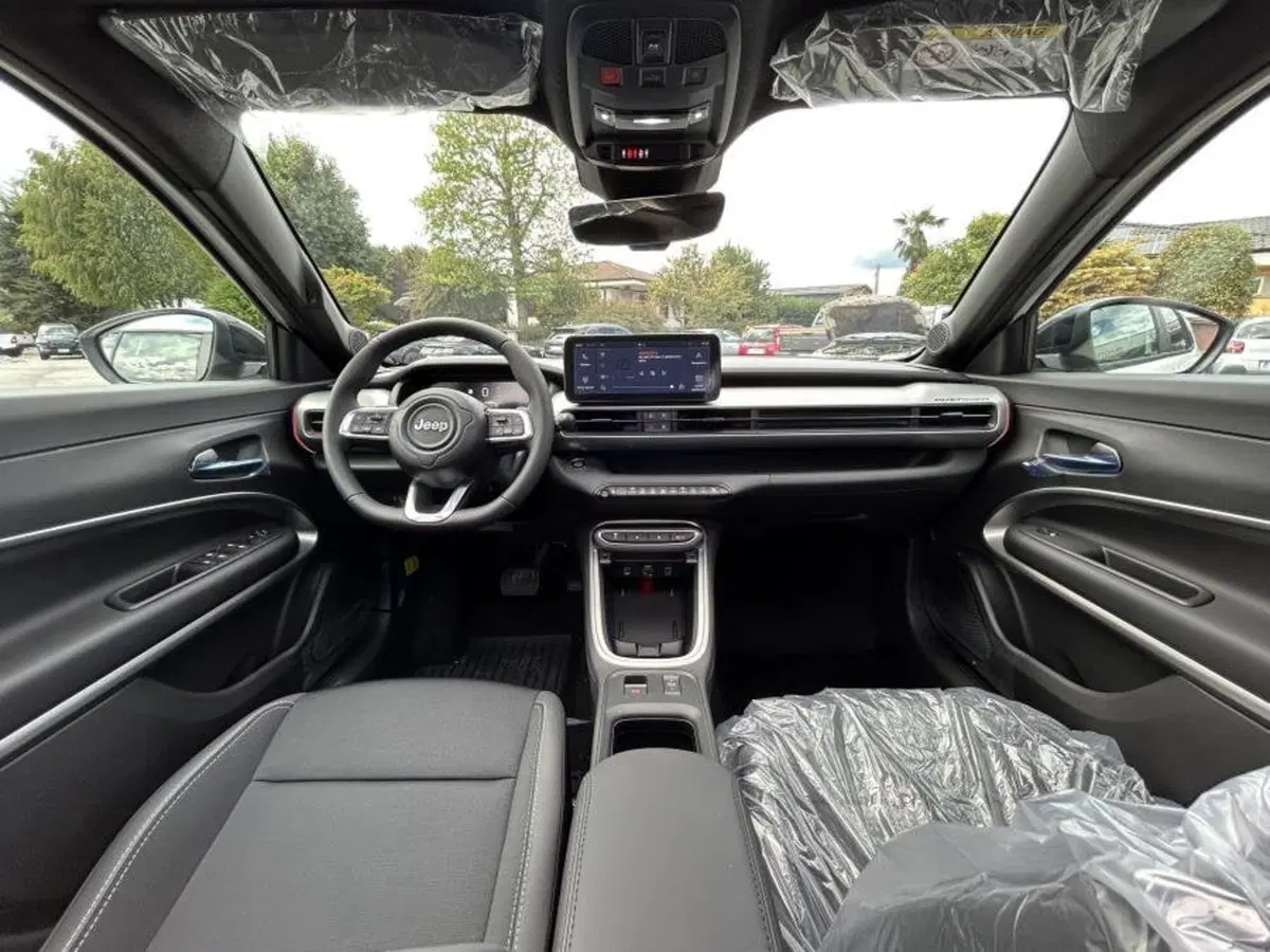 Jeep Avenger nuova a Cuneo (10)