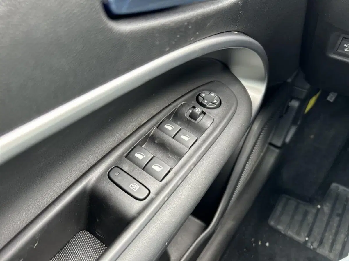 Jeep Avenger nuova a Cuneo (16)