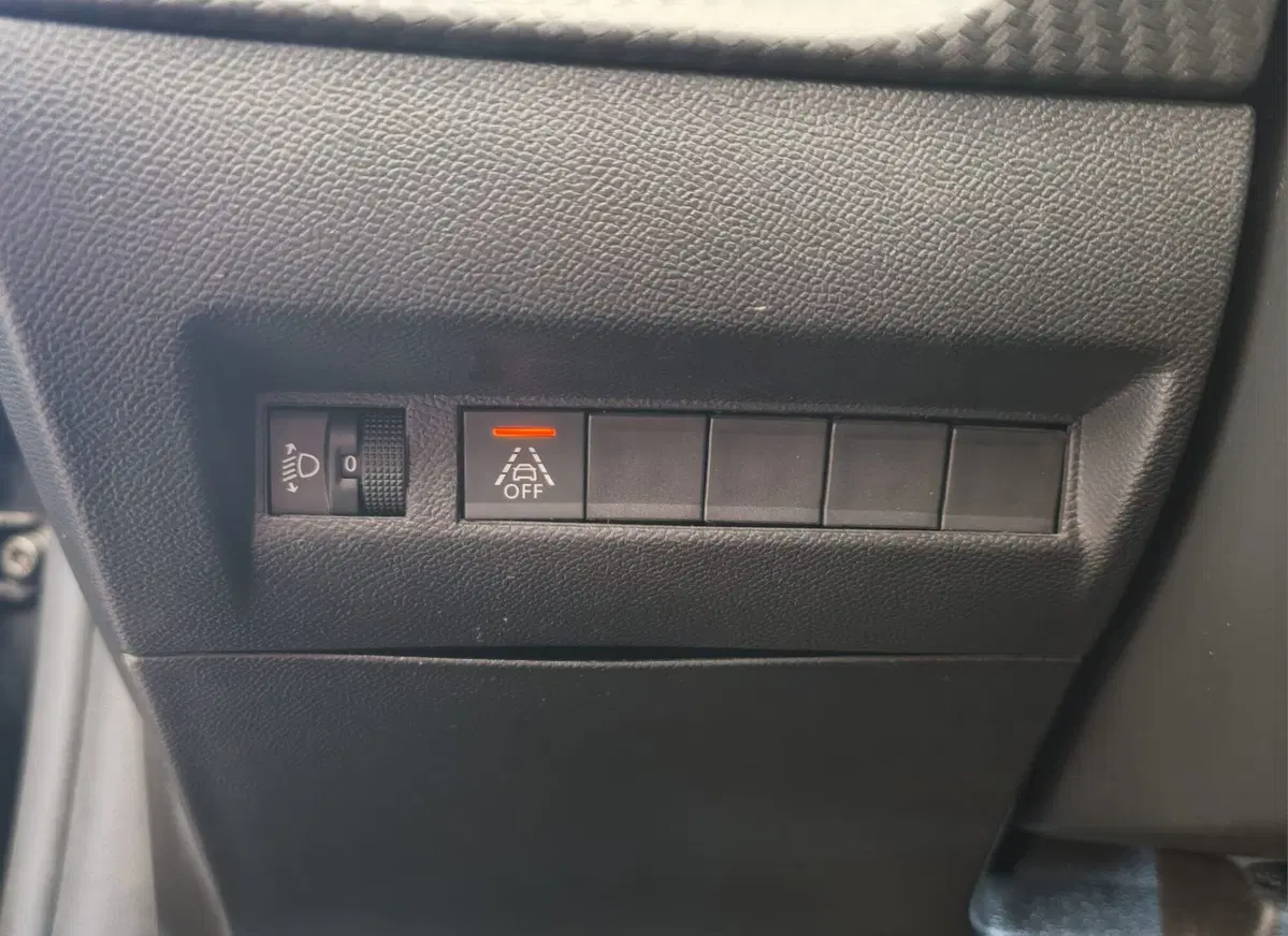 Peugeot 208 usata a Firenze (16)