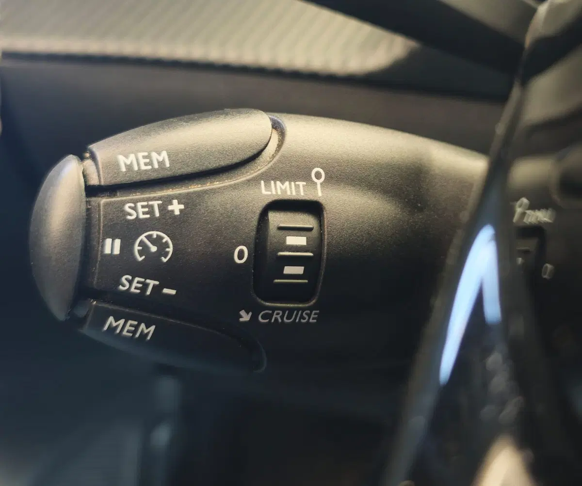 Peugeot 208 usata a Firenze (17)