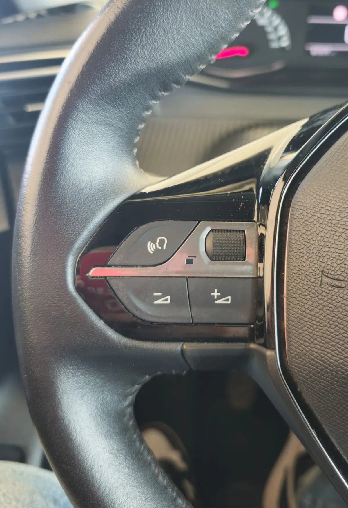 Peugeot 208 usata a Firenze (9)