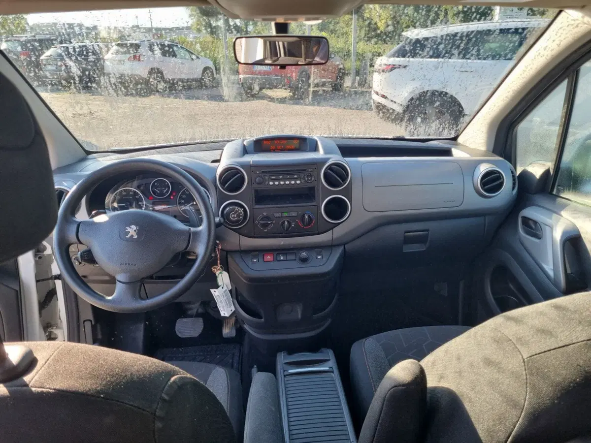 Peugeot Partner usata a Lucca (12)