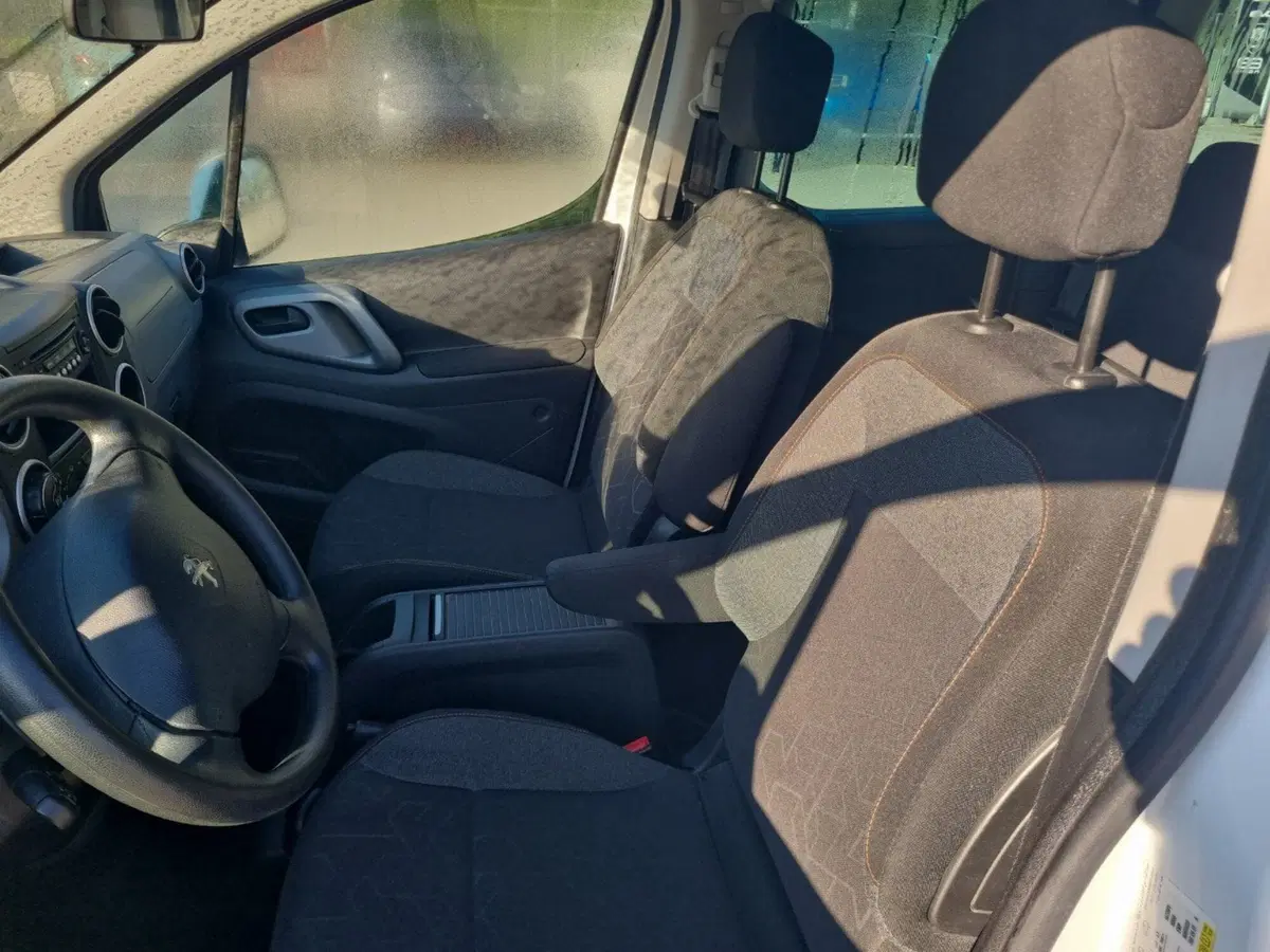 Peugeot Partner usata a Lucca (7)