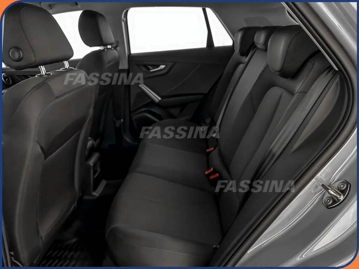 Audi Q2 usata a Milano (10)