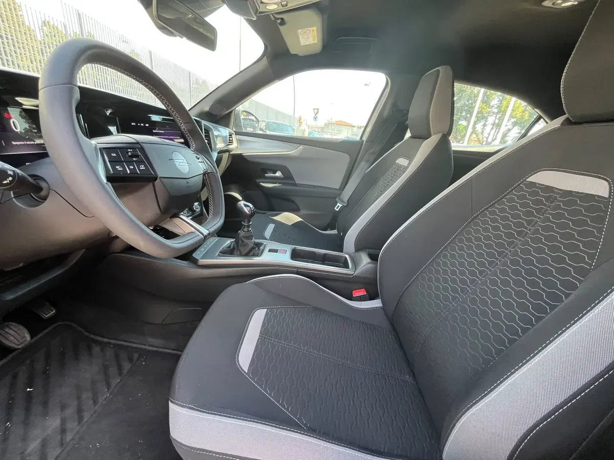 Opel Mokka nuova a Massa-Carrara (15)