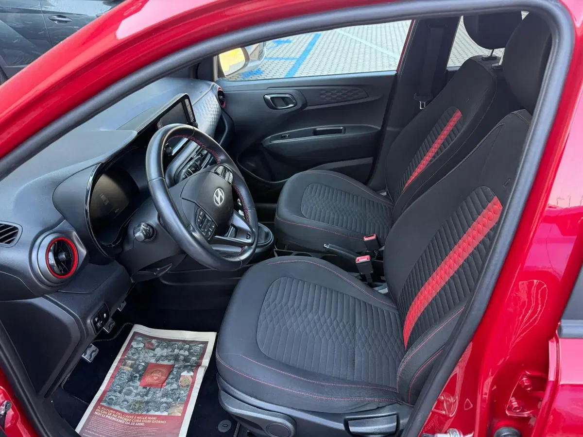 Hyundai i10 usata a Massa-Carrara (14)