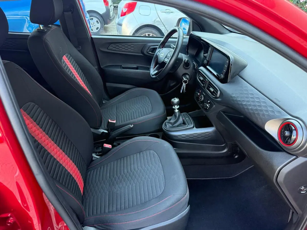 Hyundai i10 usata a Massa-Carrara (5)
