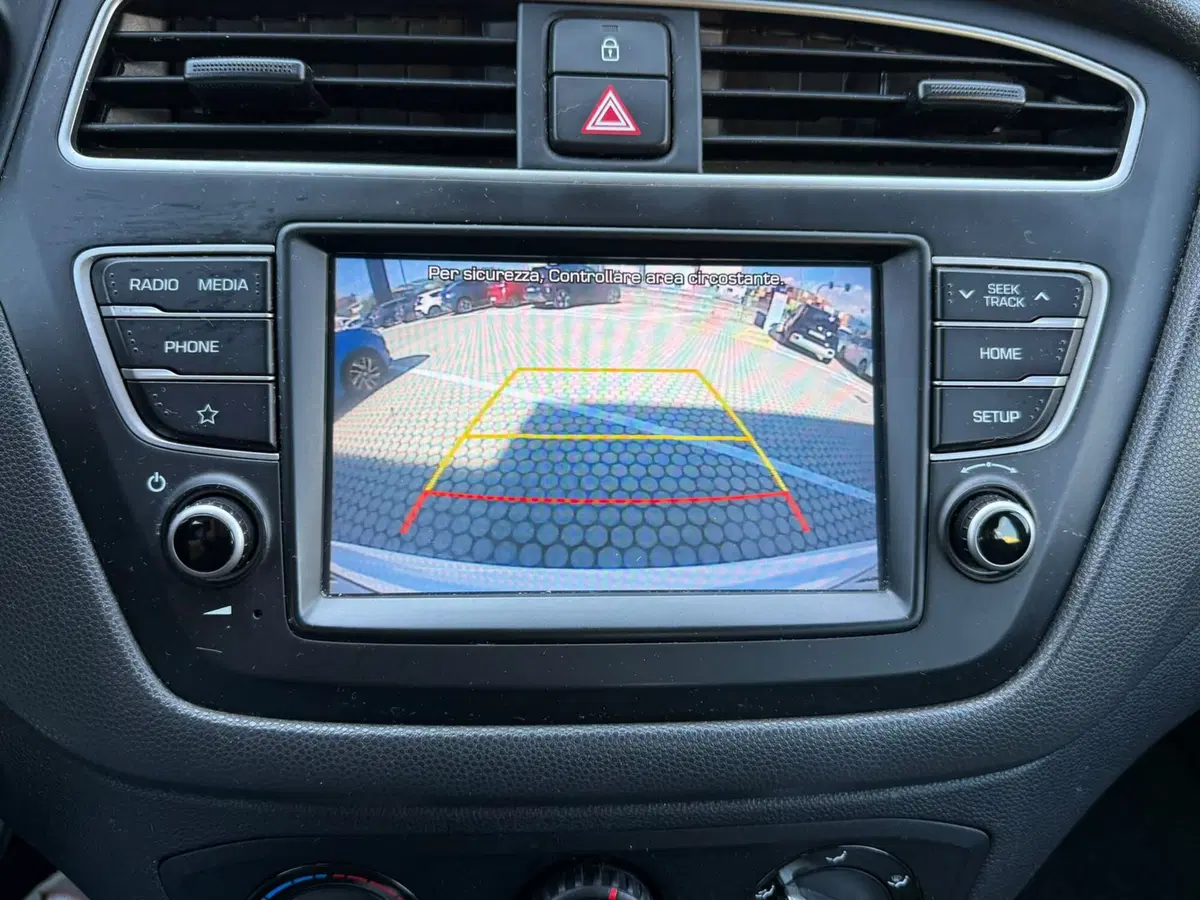 Hyundai i20 usata a Massa-Carrara (10)