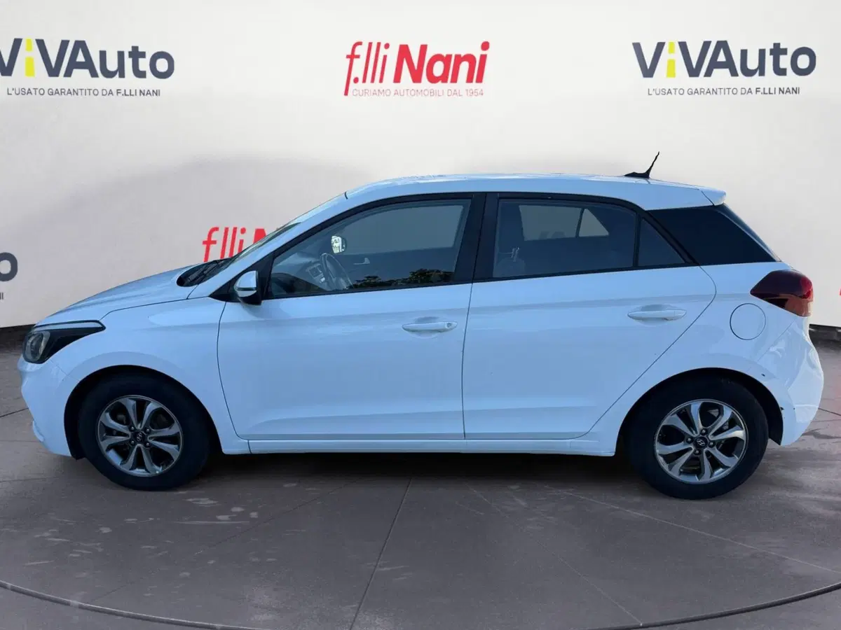 Hyundai i20 usata a Massa-Carrara (8)