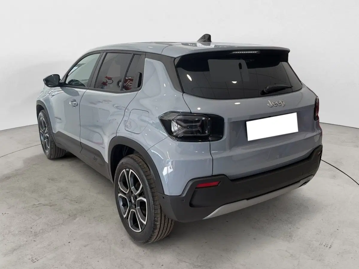 Jeep Avenger nuova a Palermo (7)