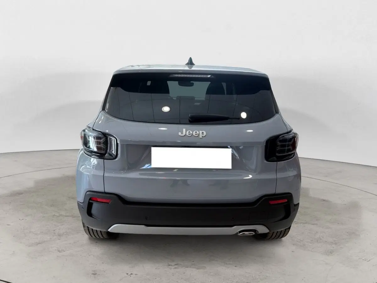 Jeep Avenger nuova a Palermo (8)