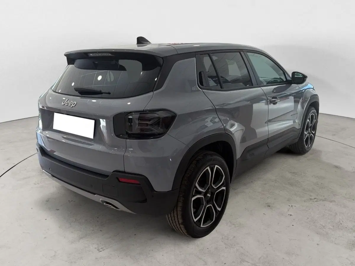 Jeep Avenger nuova a Palermo (9)