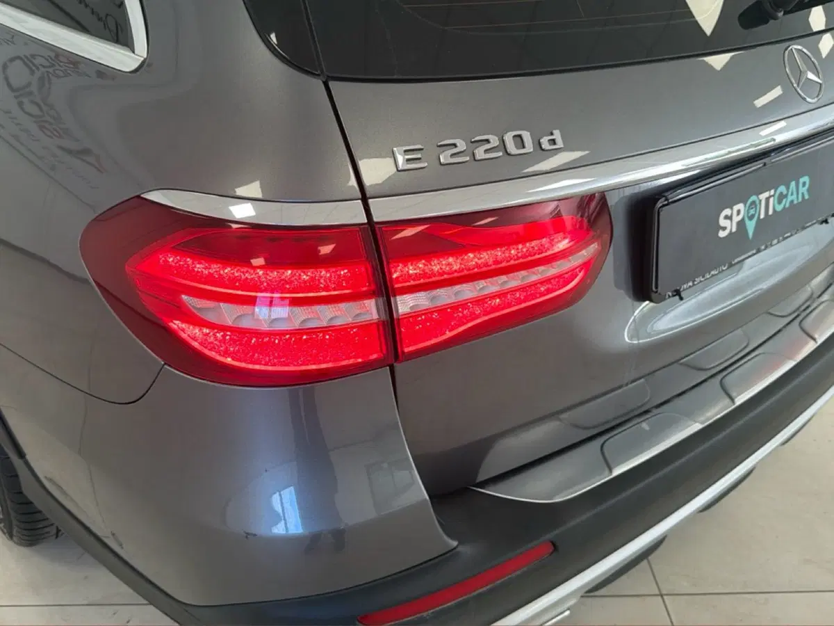 Mercedes-Benz Classe E Station Wagon usata a Palermo (20)