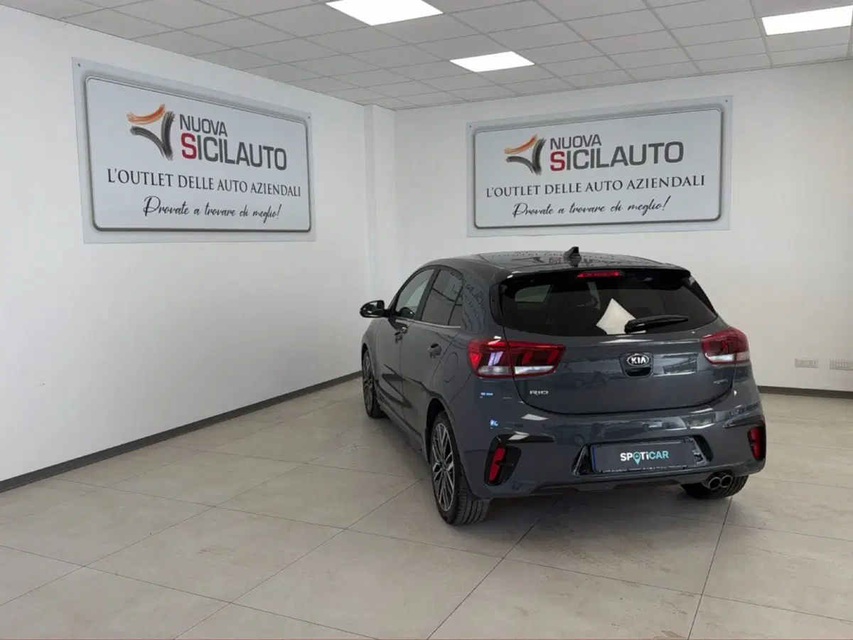 Kia Rio usata a Palermo (19)