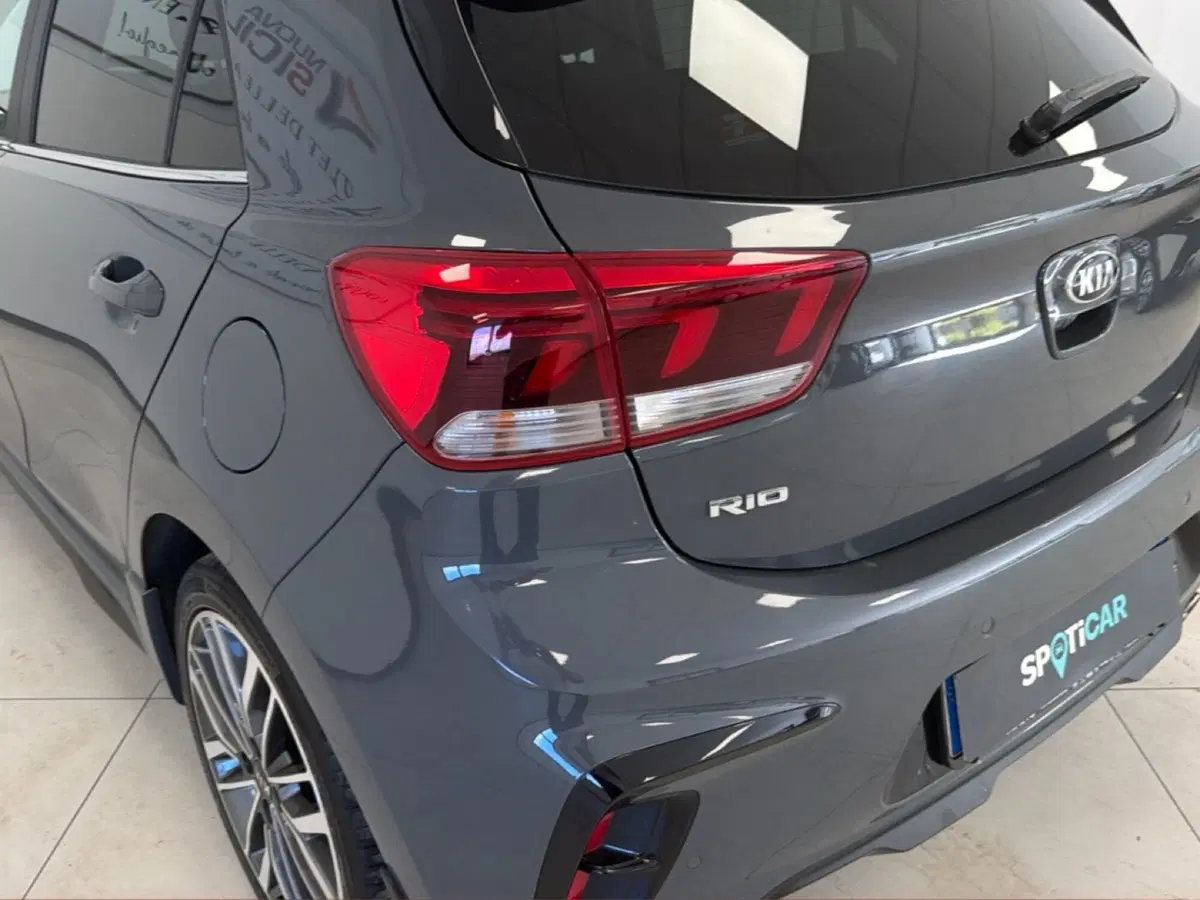 Kia Rio usata a Palermo (20)