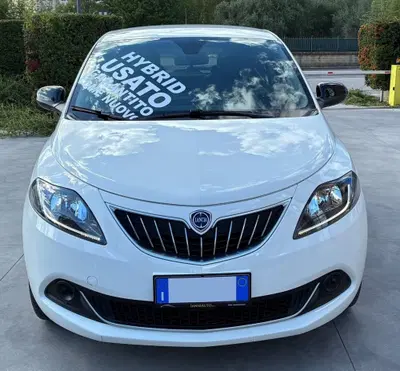 Lancia Ypsilon 1.0 FireFly 5 porte S&S Hybrid Ecochic Silver del 2022 usata a Sora
