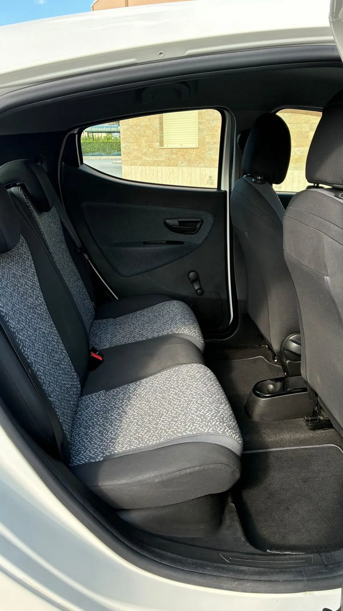 Lancia Ypsilon usata a Frosinone (11)