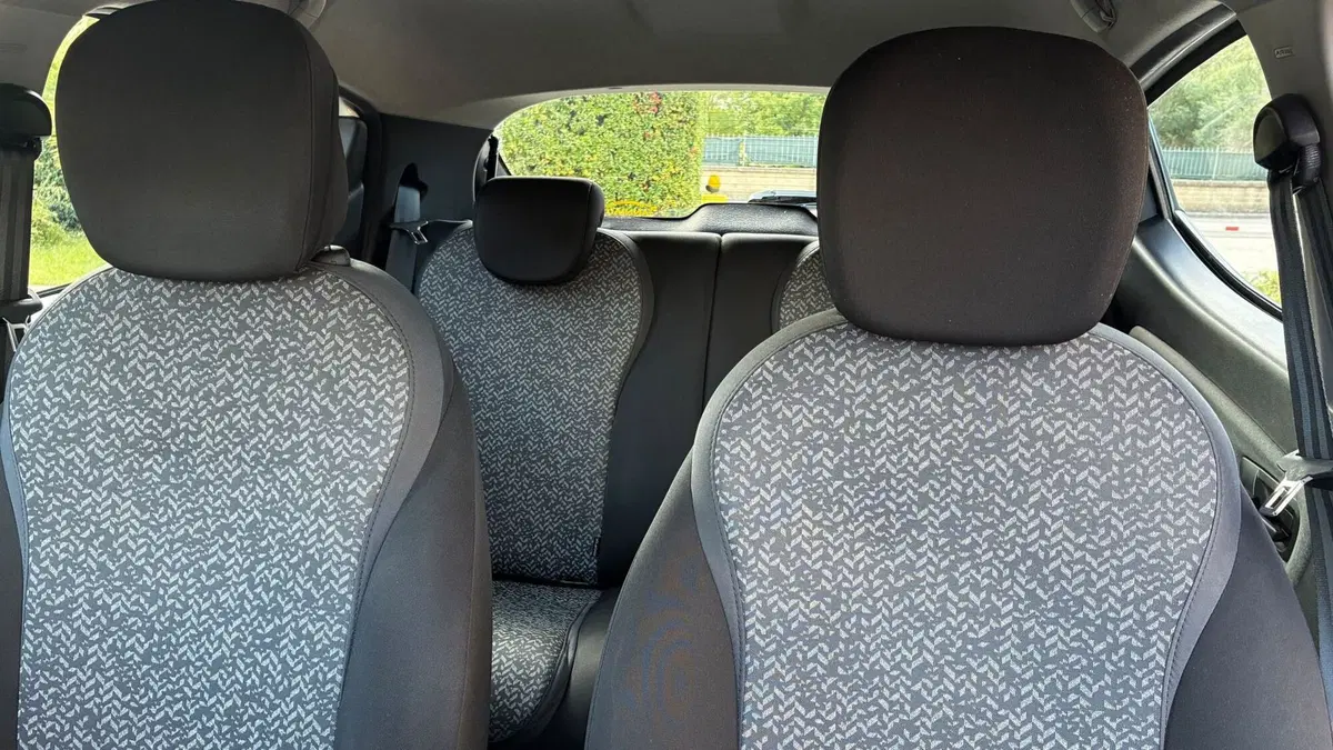 Lancia Ypsilon usata a Frosinone (13)