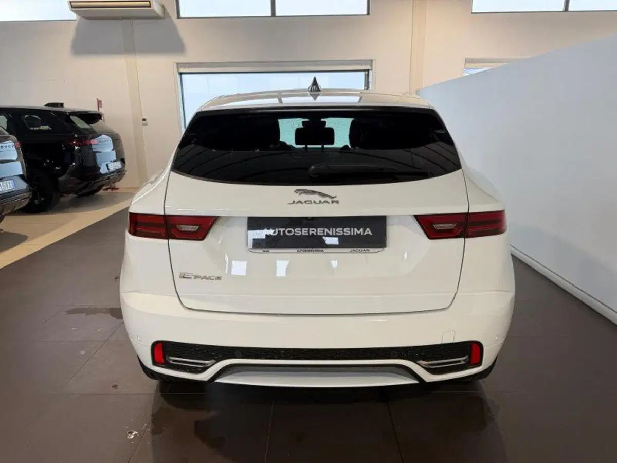Jaguar E-Pace usata a Venezia (16)
